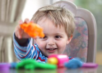 Bambino scuola materna