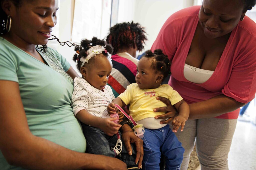 mamme e bambini africani